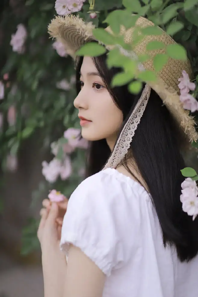 昭通喀什私人伴游李菲儿