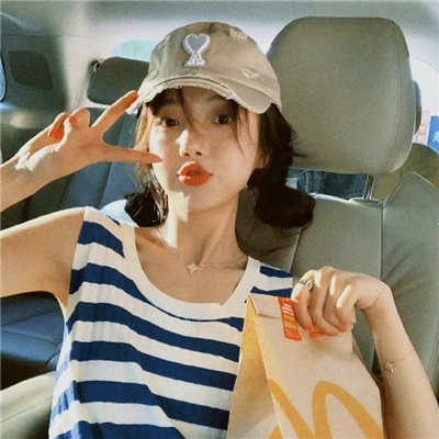 昭通伴游女生铎忆柏的资料